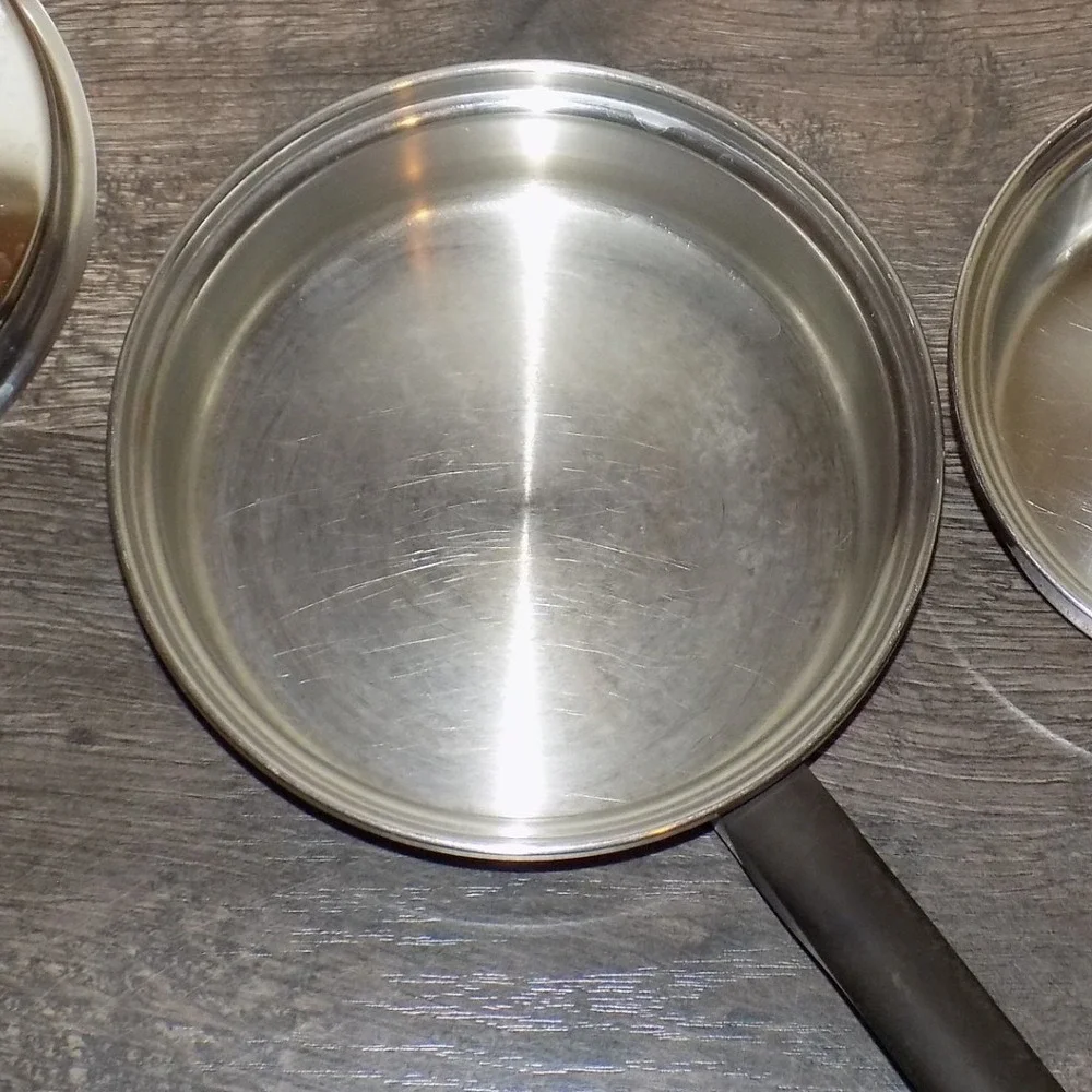 Amway Queen Saucepan Set Unisex OS Silver Good Multi-Ply Stainless Steel Pots